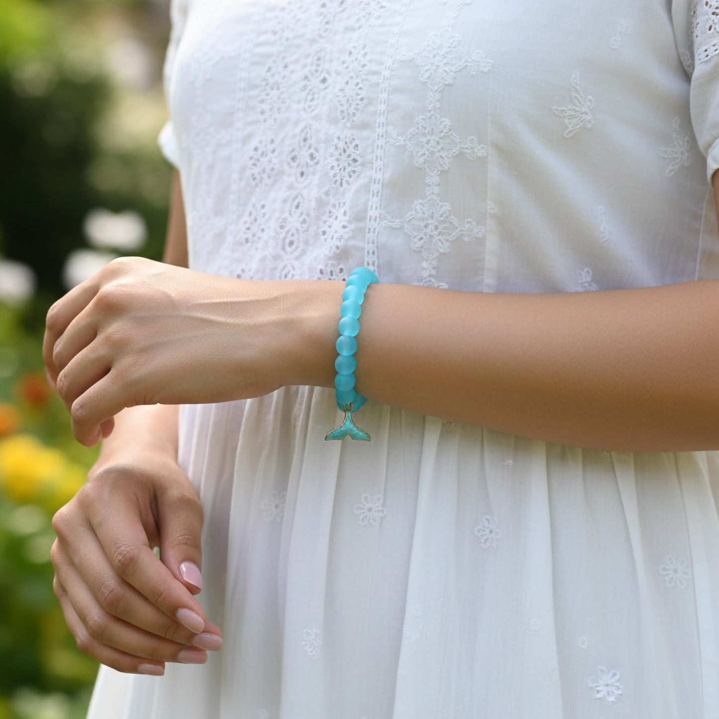 Make daily styling brighter with a blue bead bracelet that feels simple and fun.