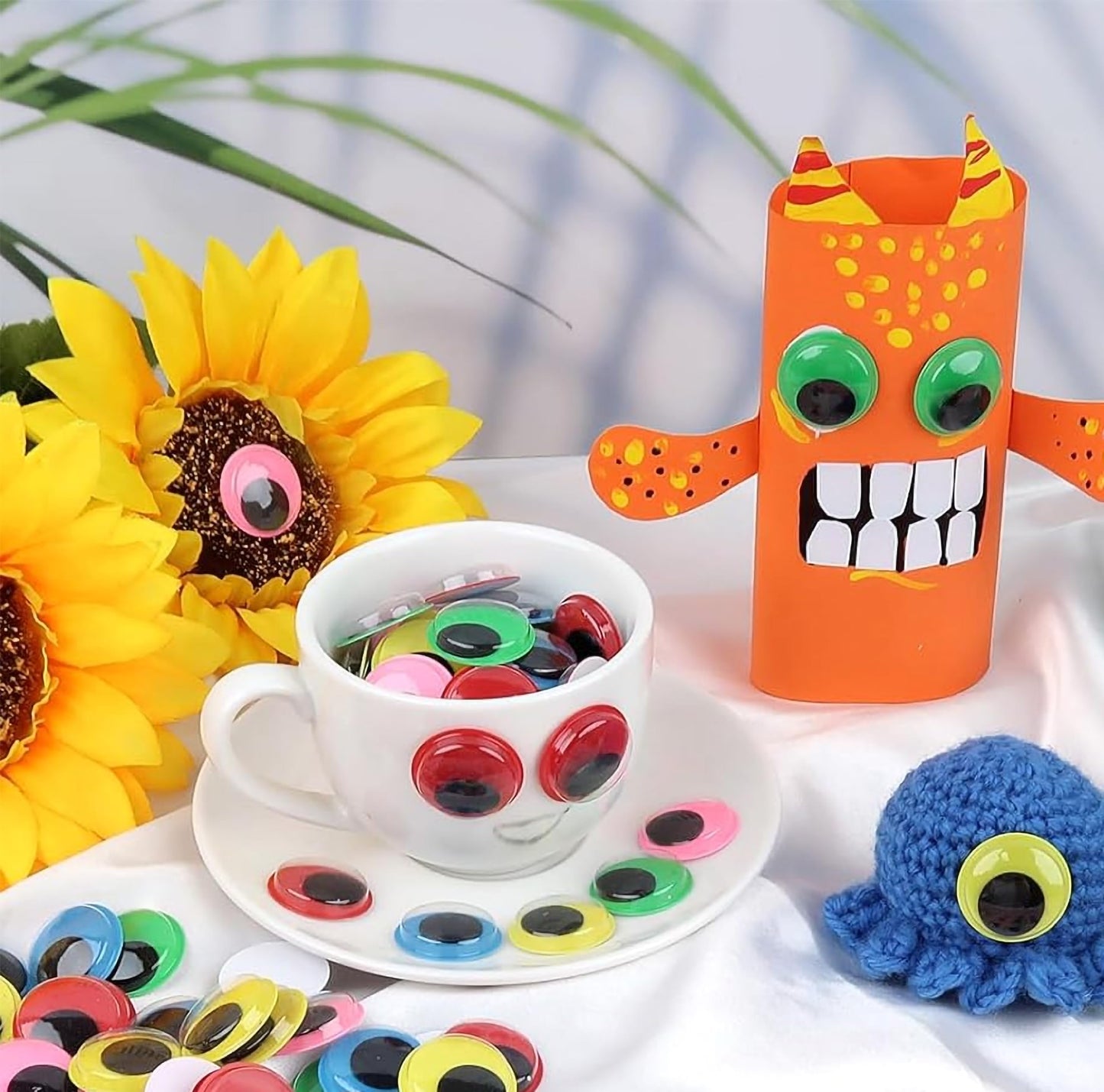 Create funny faces on dolls, posters and kids' projects using 350 pcs multicolor moving-pupil eyes.