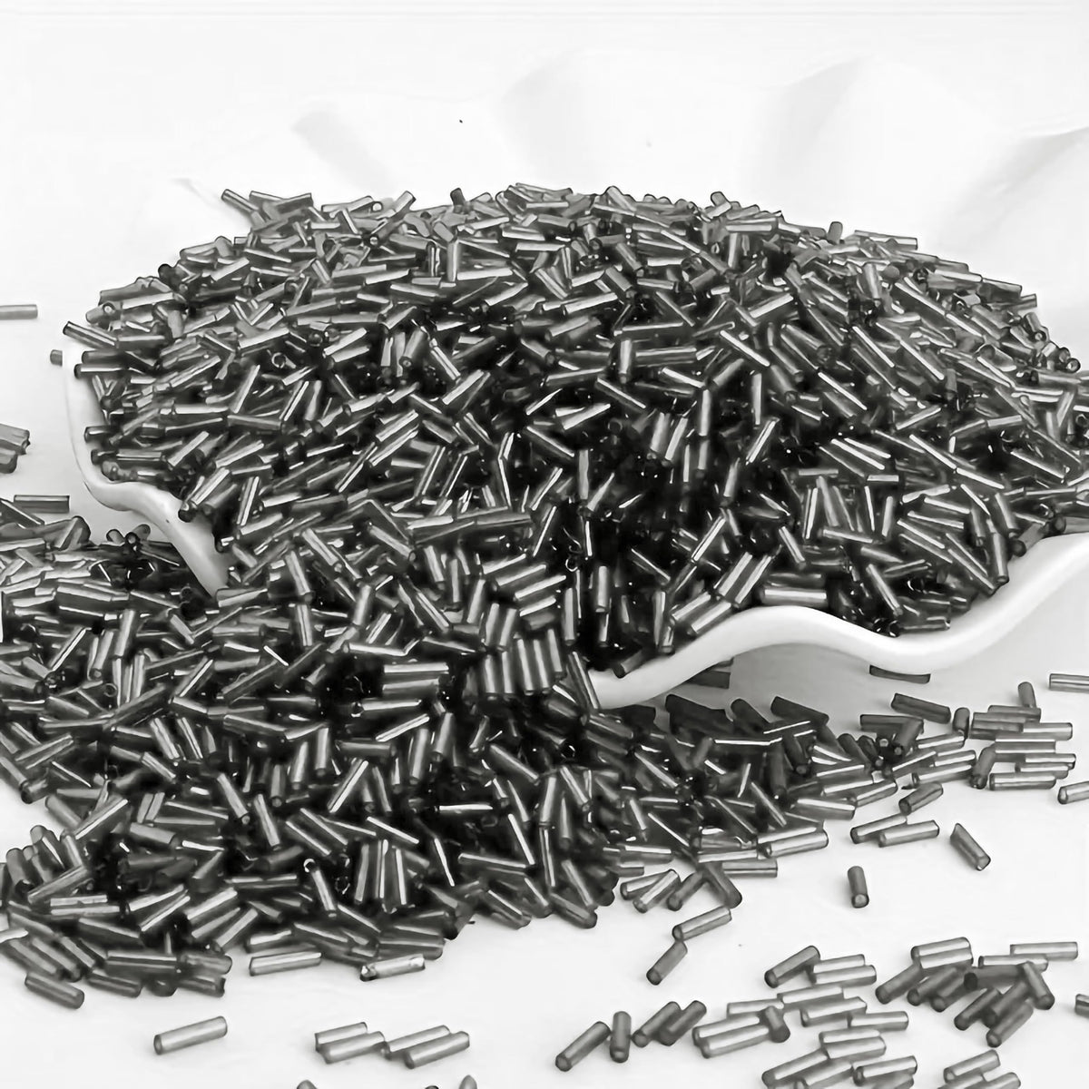 Silver grey 5mm bugle small cut cylinder silverline tubes 5mm shiny is a clean finishing element for DIY craft projects, creative hobby work and decorative handmade designs.