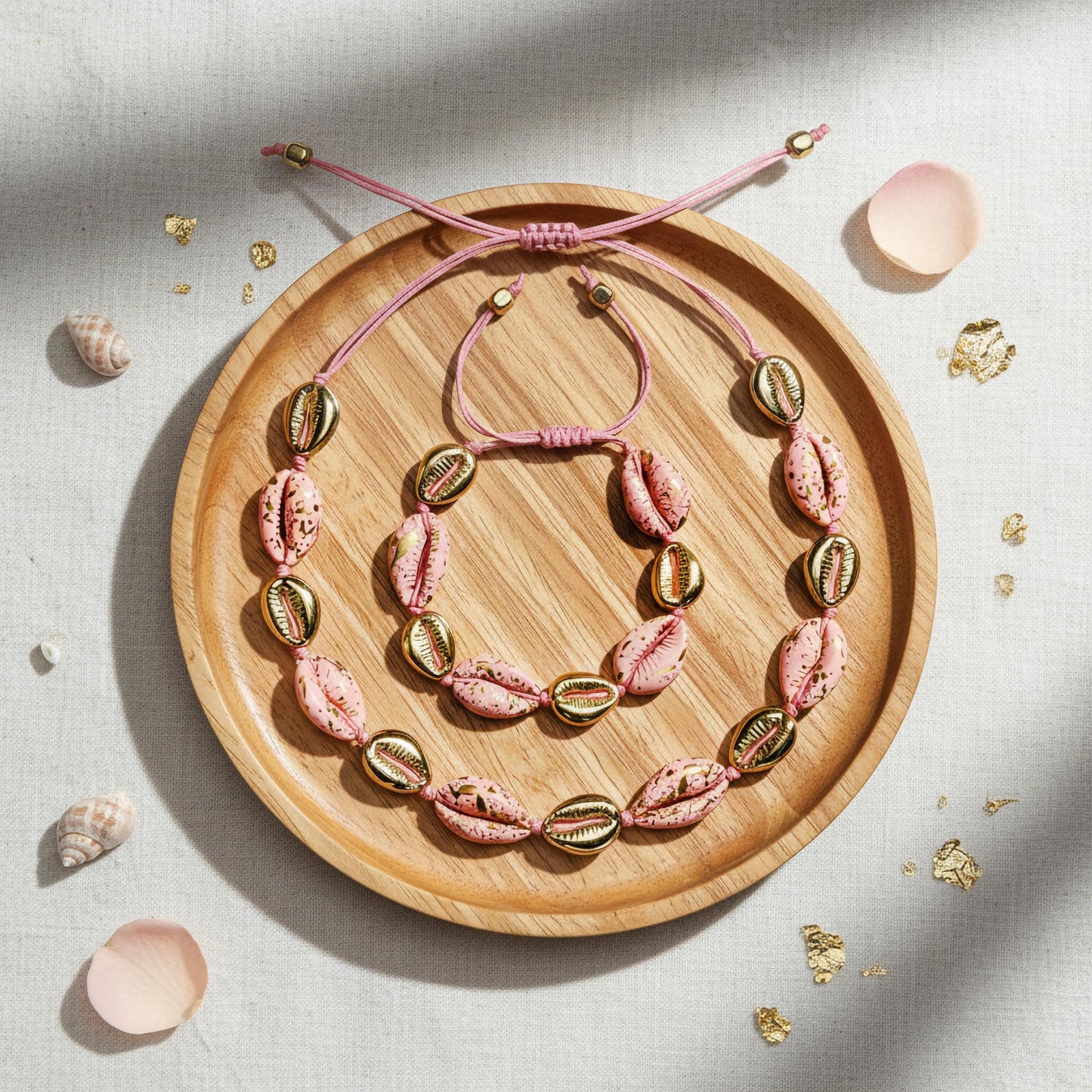 Adjustable cowrie shell jewellery set colorful beads necklace and bracelet for daily wear