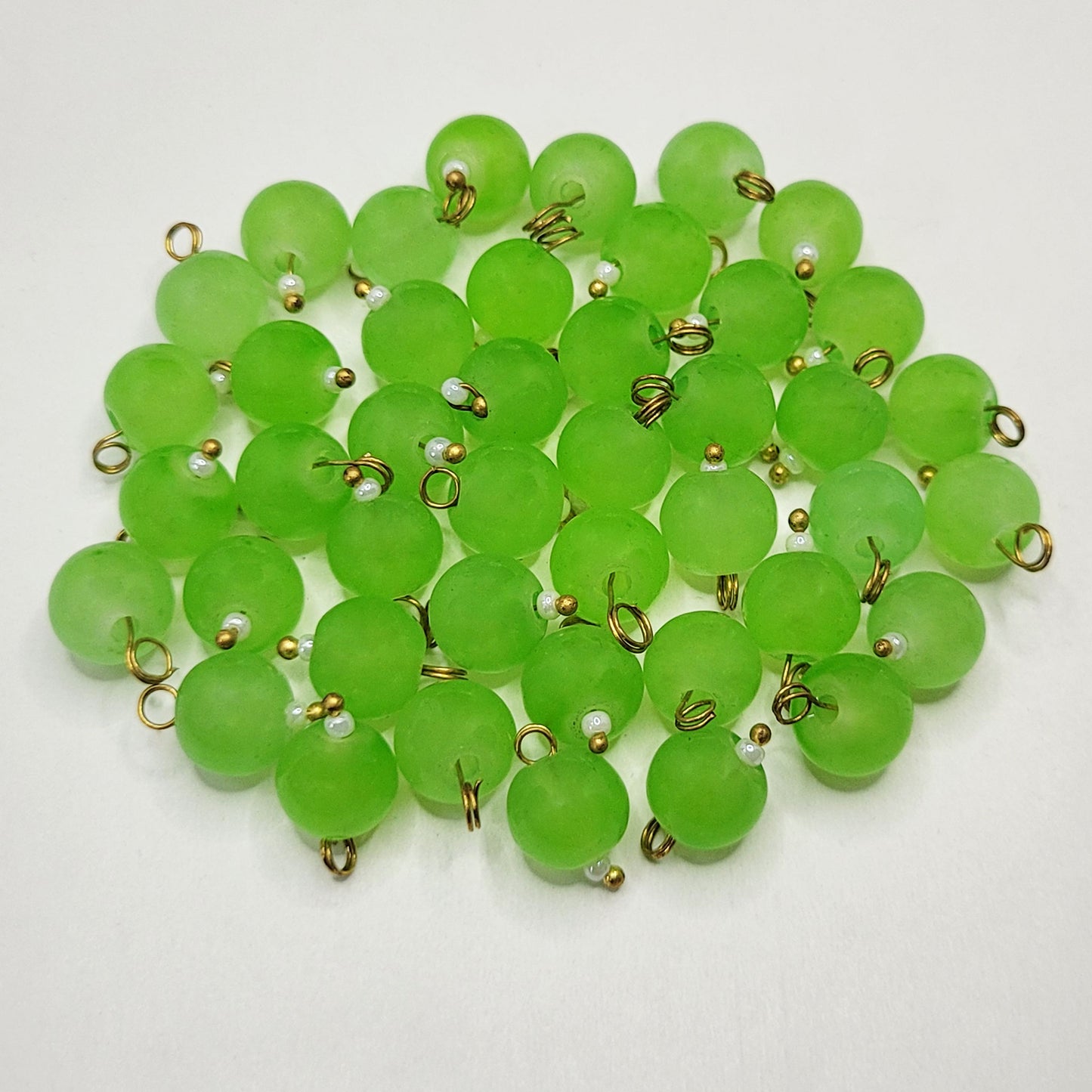 Lariya Round Hanging Beads 8mm - Pack of 25