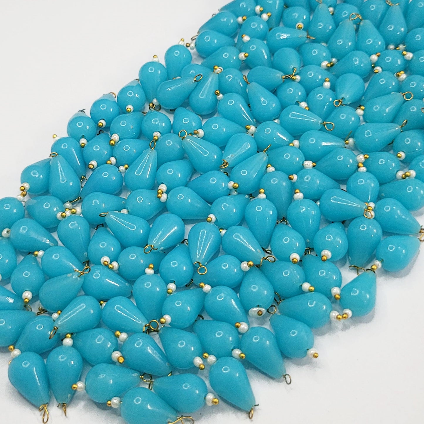 Teardrop Shape Lariya Beads