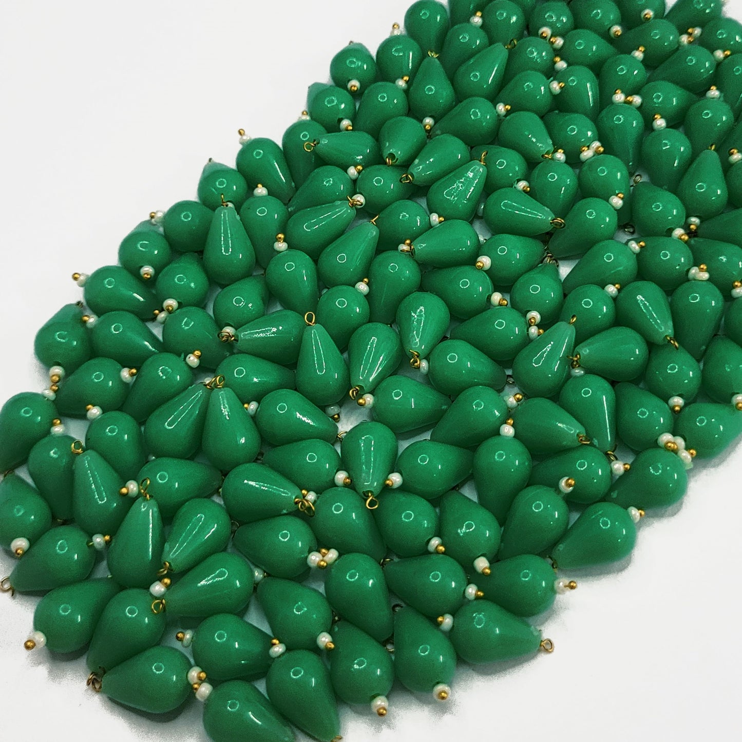 Teardrop Shape Lariya Beads