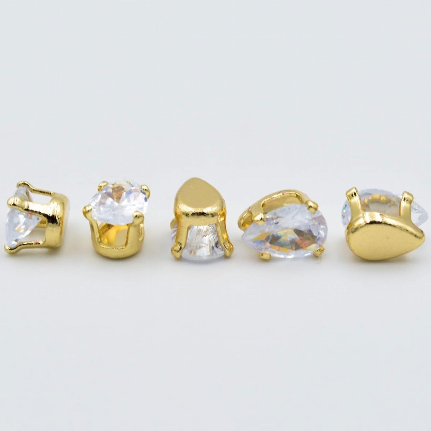 For a cleaner finish in flatback craft designs, drop 3x5 and multicolour rhinestone and stone rhinestones and flatback stones are a useful choice.