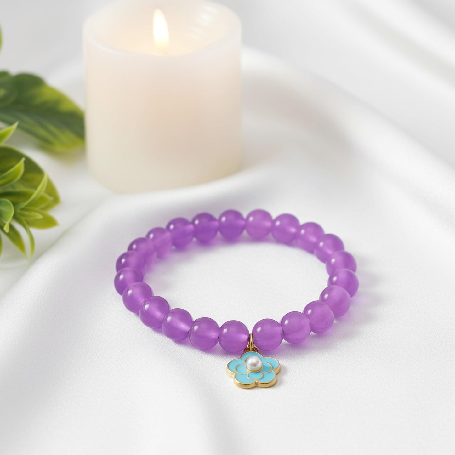 Gift a light and cheerful bracelet style with purple beads and comfortable elastic wear.