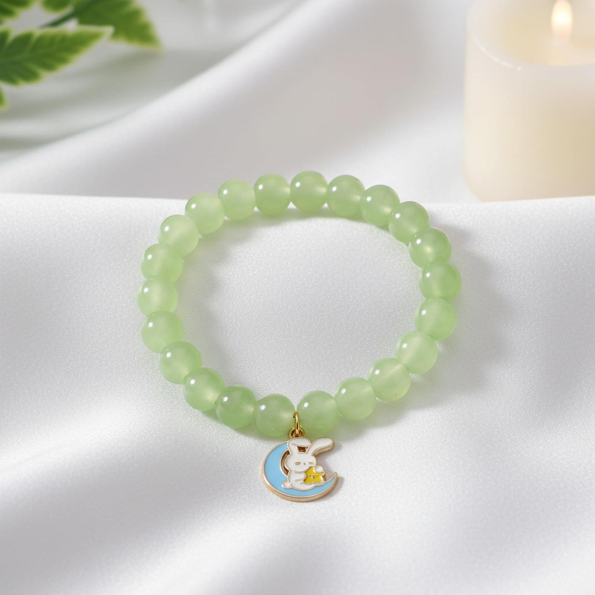 Gift a light and cheerful bracelet style with green beads and comfortable elastic wear.