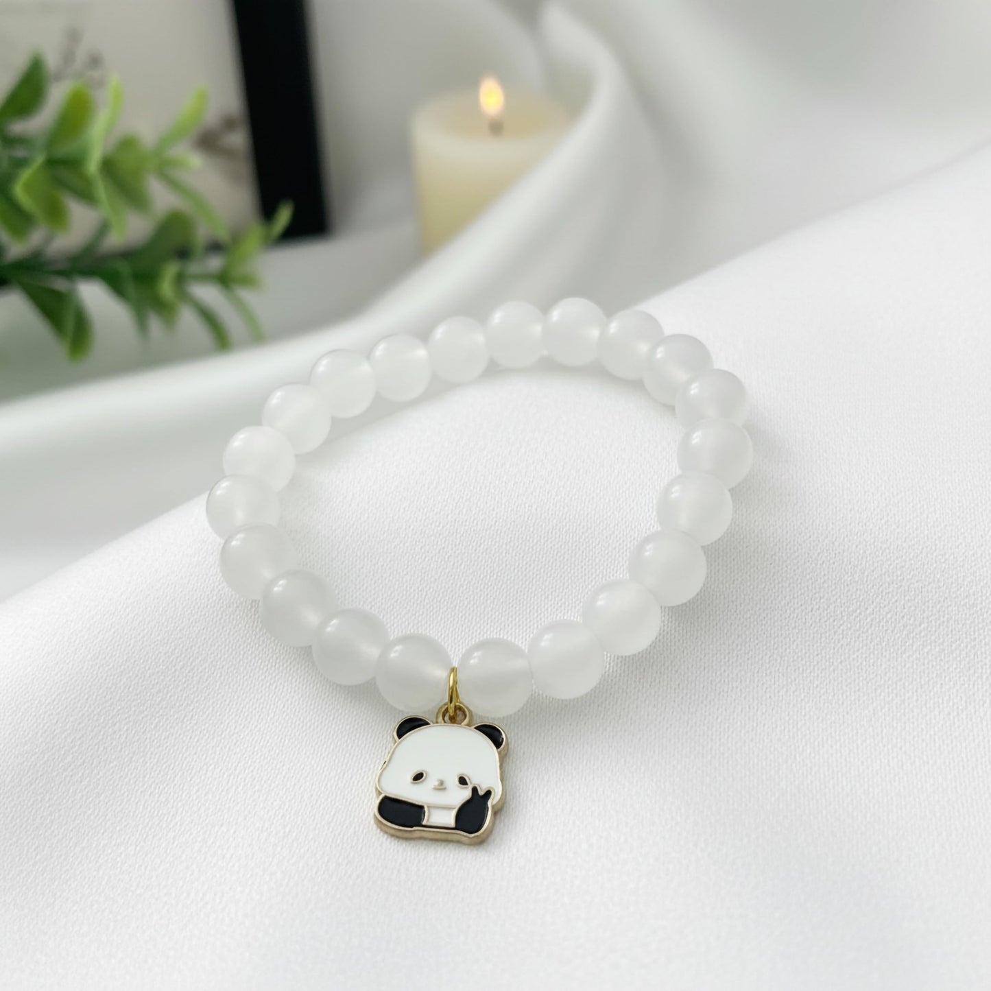 Gift a light and cheerful bracelet style with white beads and comfortable elastic wear.