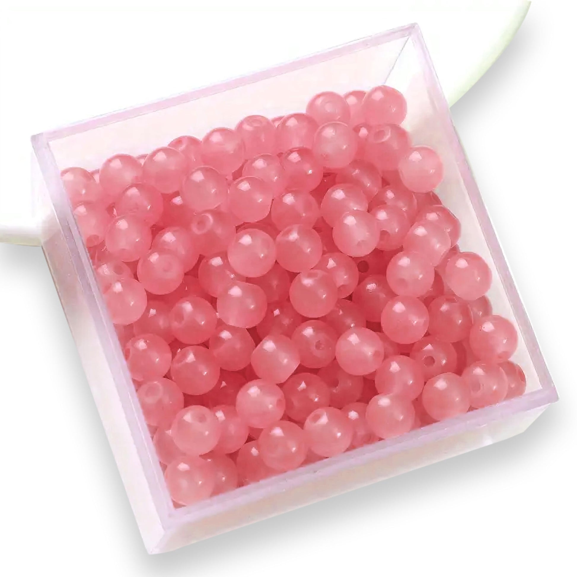 Pink and pearl 6 mm and 6mm beads give bracelet making, necklace making and DIY jewellery projects a neat visual lift.