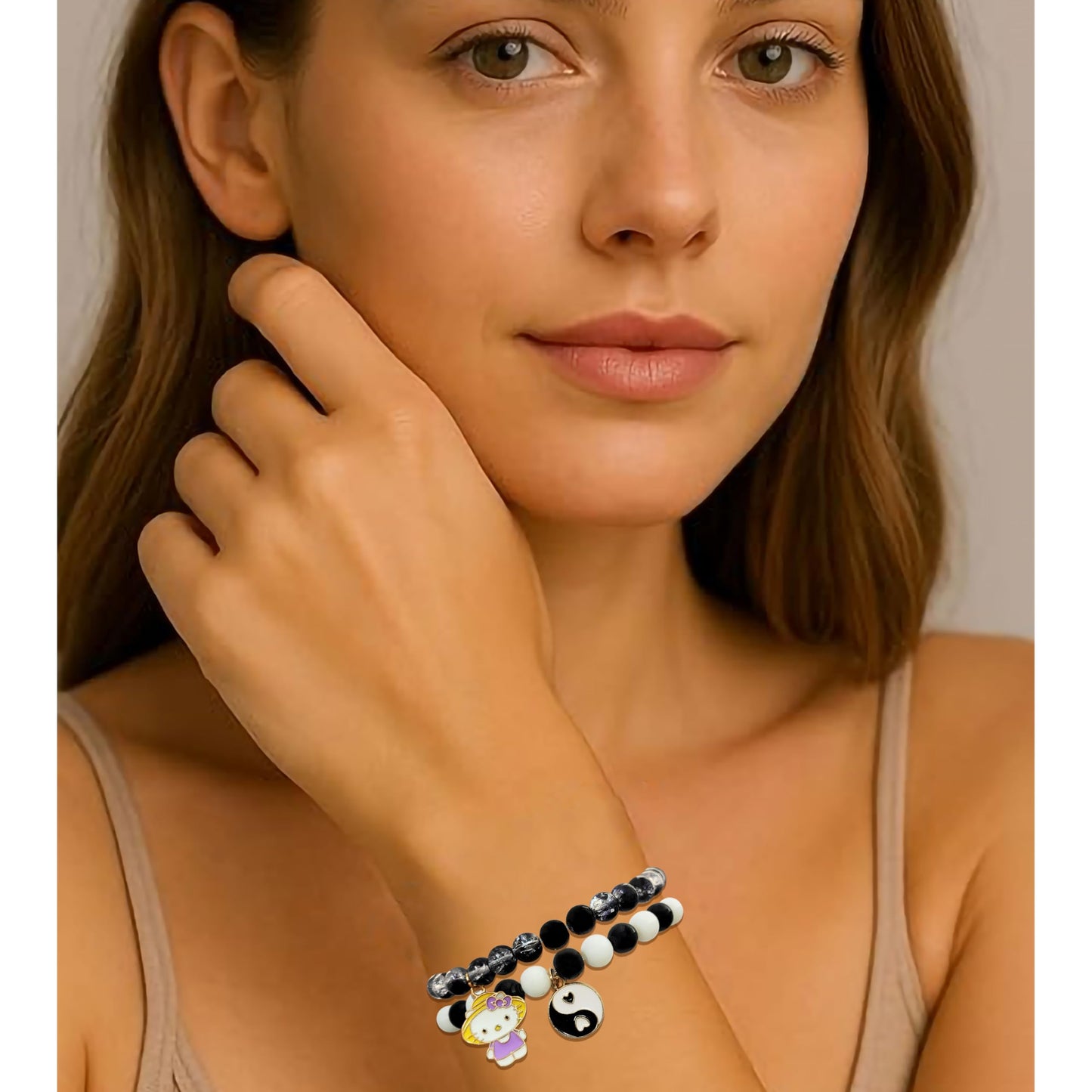 Multicolor Unicorn Bracelet Making Kit with Beads and Charms Acrylic. Detailed product image showing size, surface, and material quality.