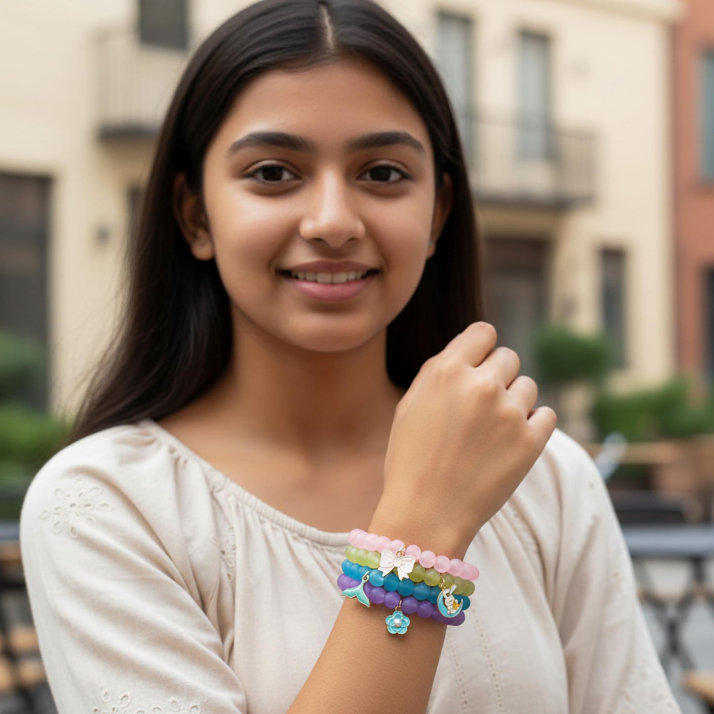 Gift a light and cheerful accessory set with 4-piece beaded bracelets for easy wear.