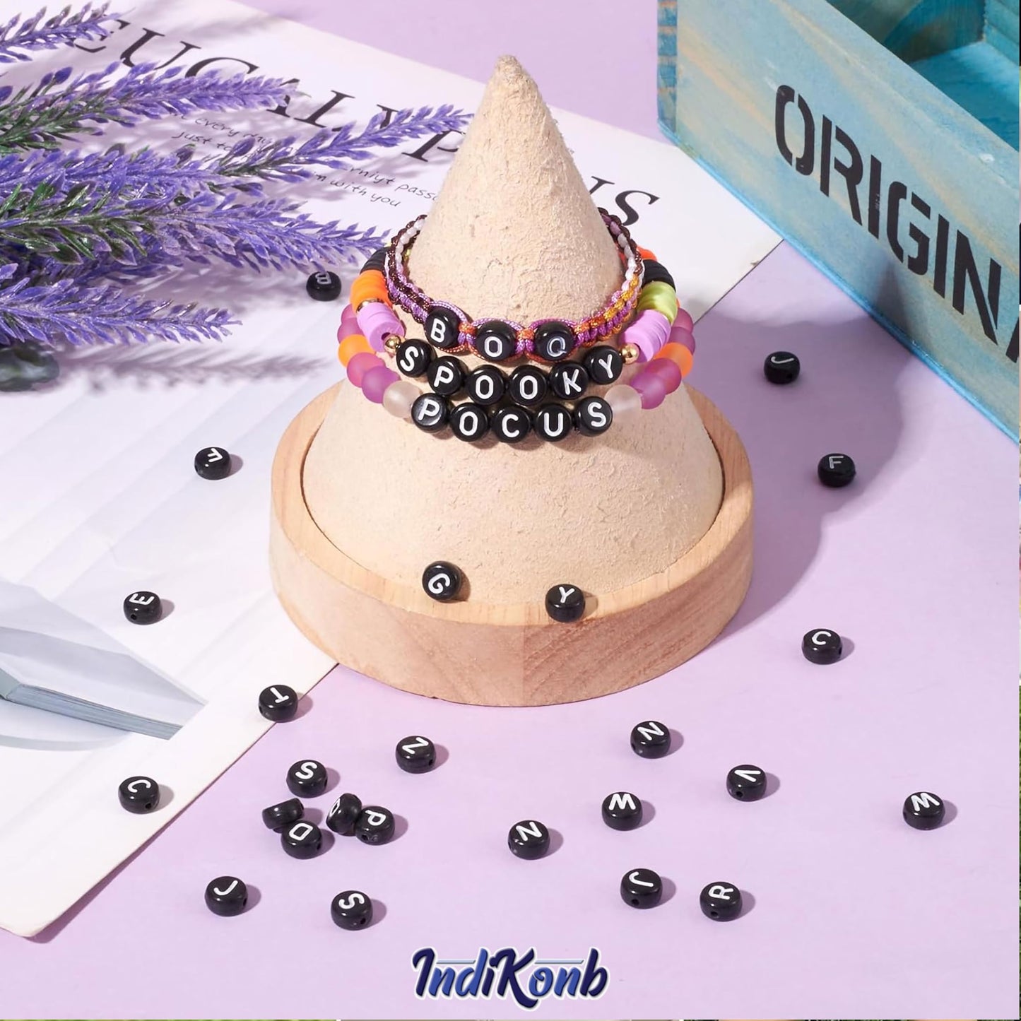 A refined detail for handmade accessories and bracelet making, white heart and 8 m beads add projects a neat clean decorative finish.