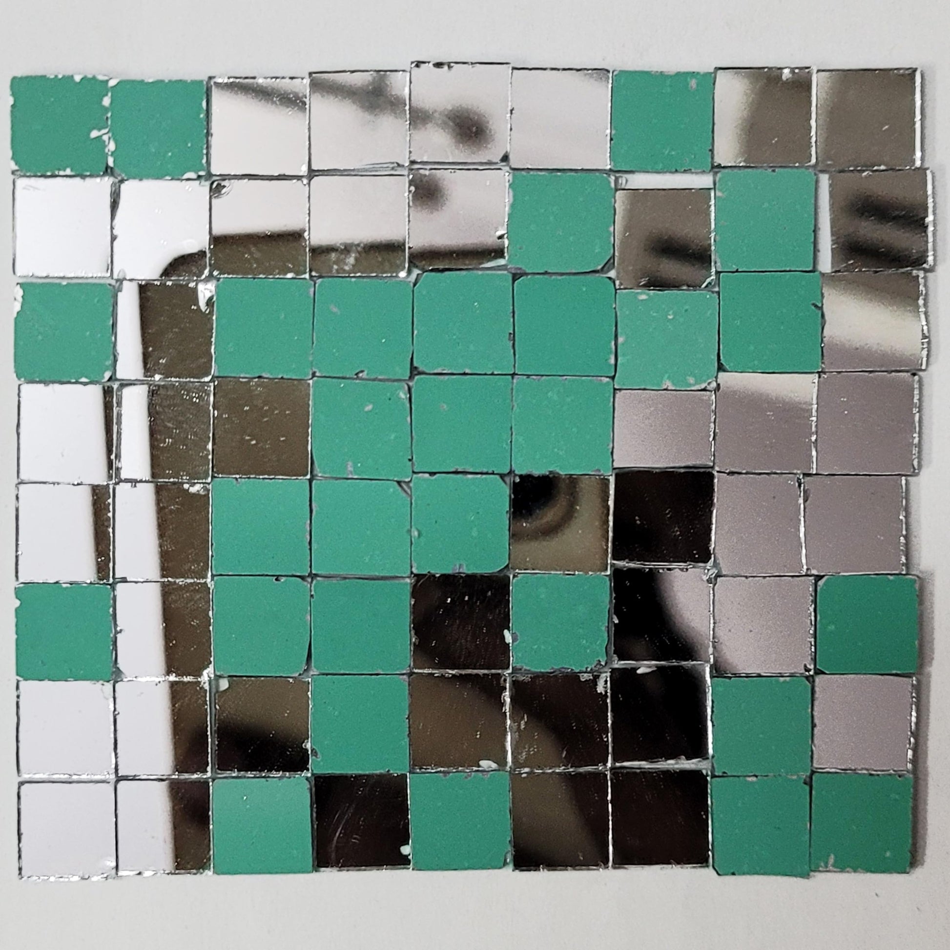 To add a reflective look, place square l and silver 6mm and 100 grams Lippan art glass pieces into Lippan art, mandala craft and mirror work.