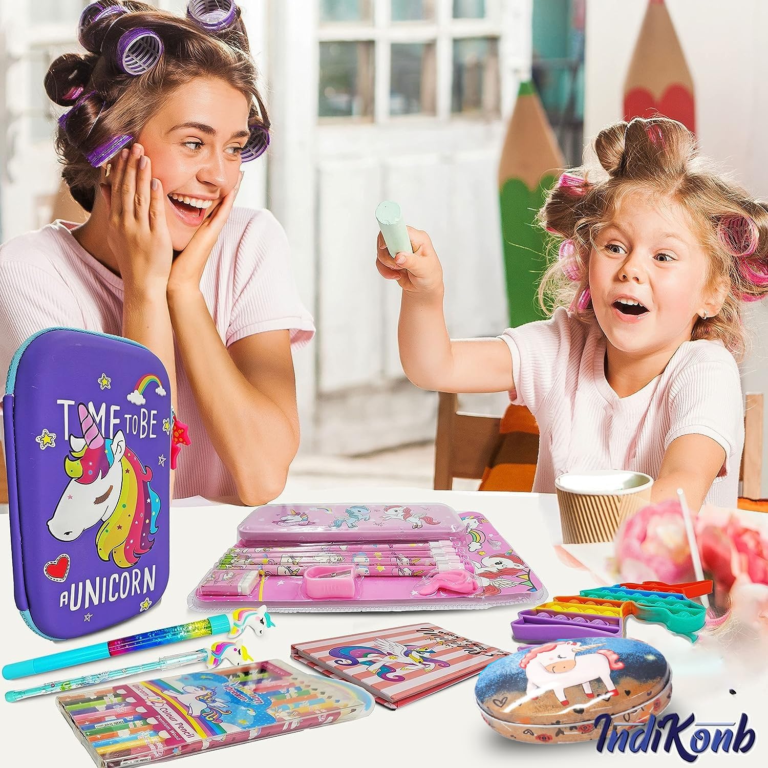 In creative hobby sessions, multicolour plastic art and craft kit adds depth and neat finishing.