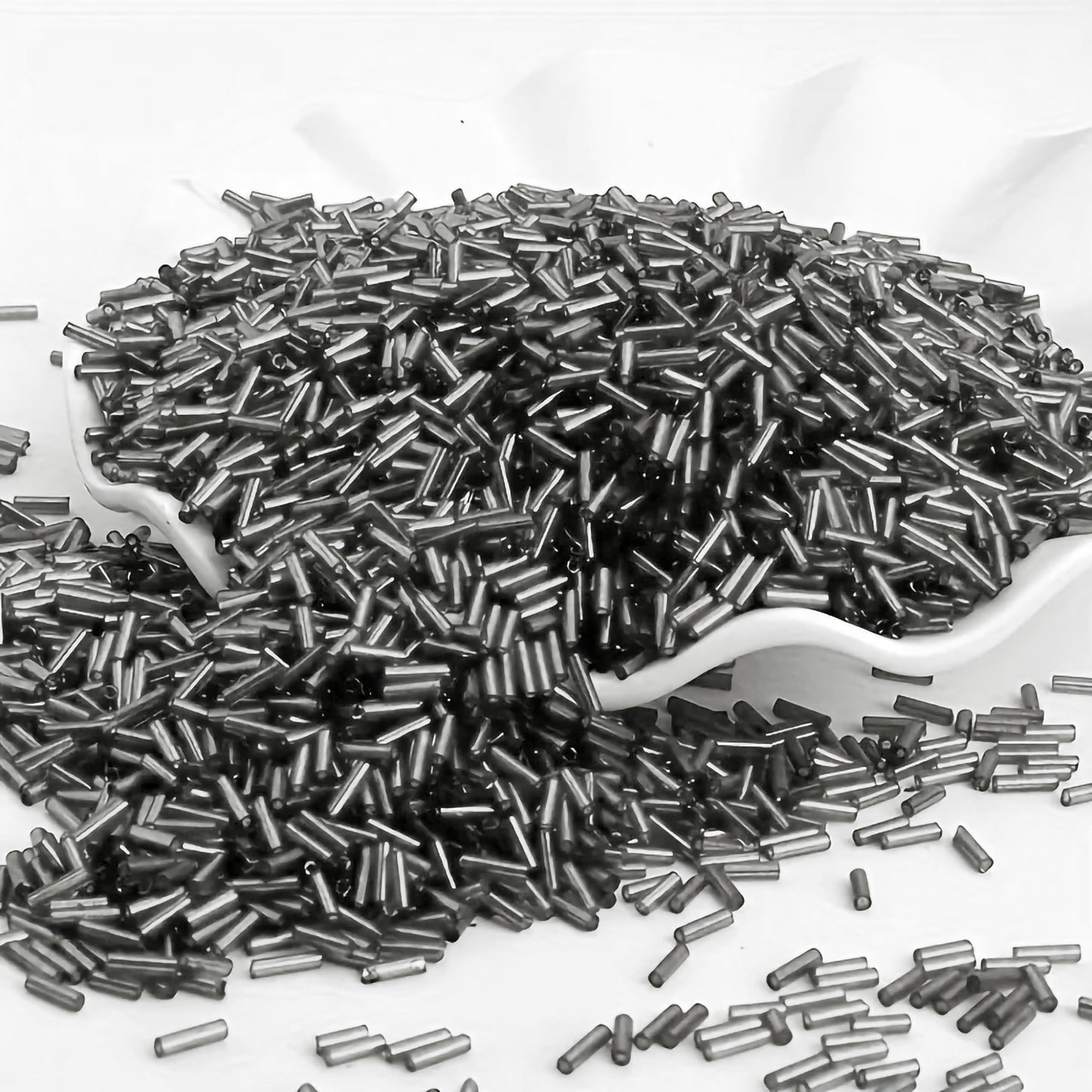 Silver grey 5mm bugle small cut cylinder silverline tubes 5mm shiny is a clean finishing element for DIY craft projects, creative hobby work and decorative handmade designs.