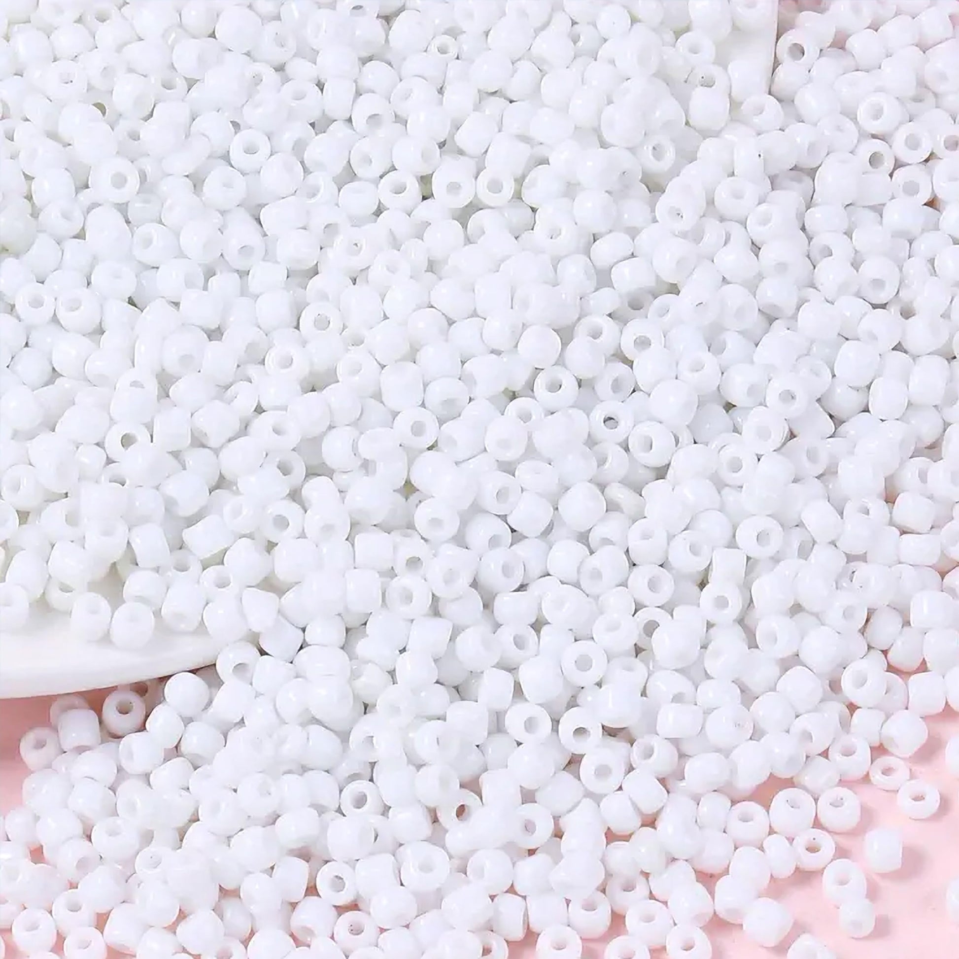 For bracelet making, necklace making and DIY jewellery projects, white 4mm and 4 mm beads add a balanced decorative detail.