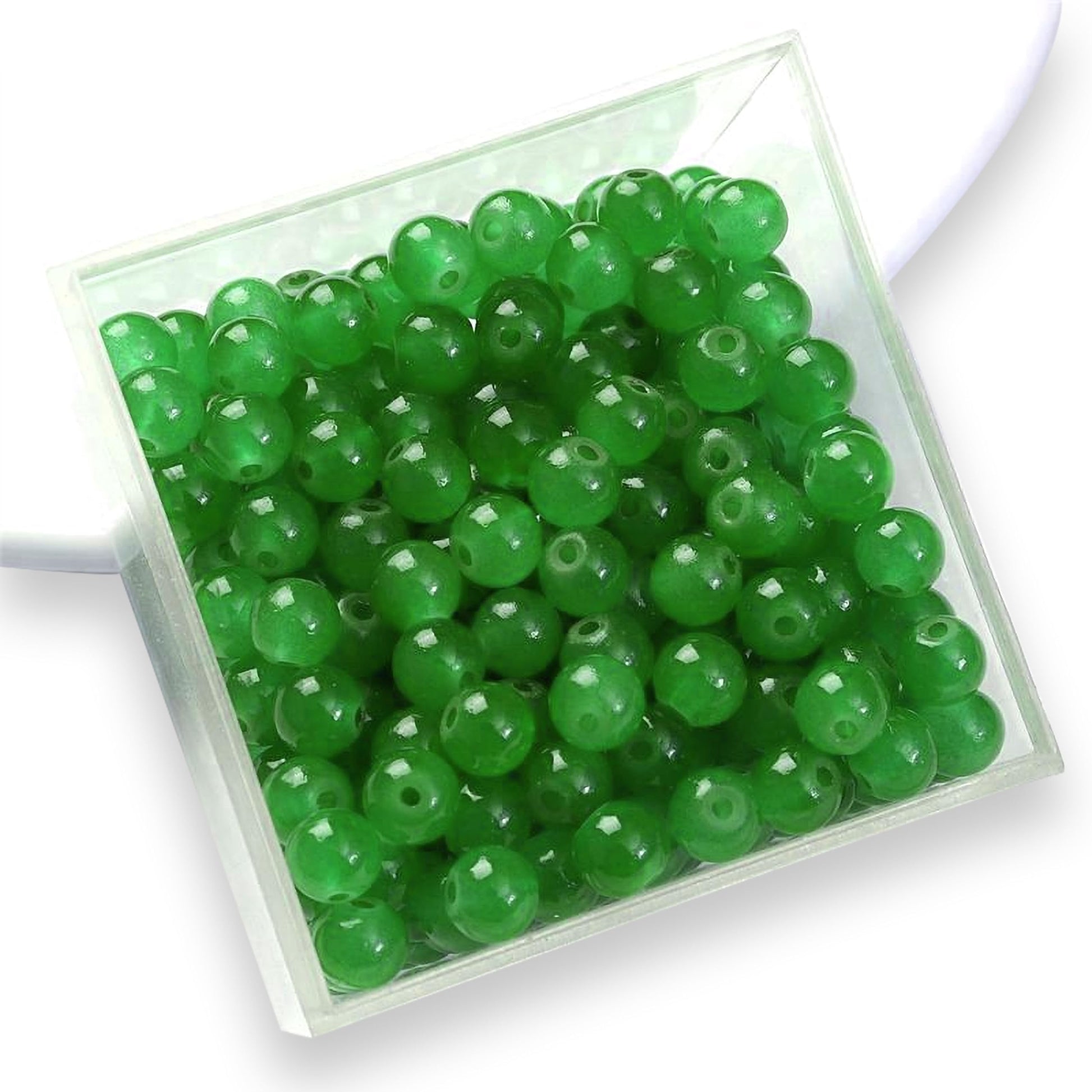 Green and pearl 6 mm and 6mm beads offer a clean decorative look for bracelet making, necklace making and DIY jewellery projects.