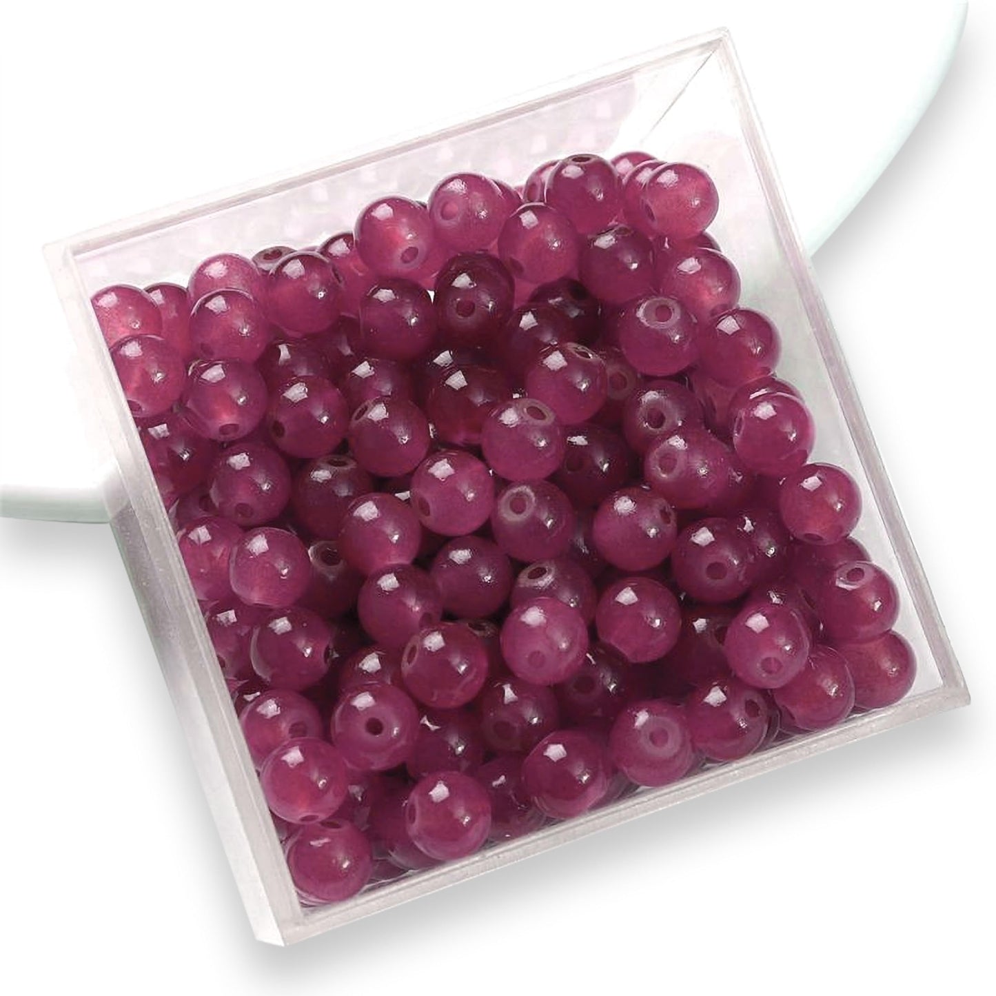 With maroon and pearl 6 mm and 6mm beads, bracelet making, necklace making and DIY jewellery projects gets a clean decorative look.