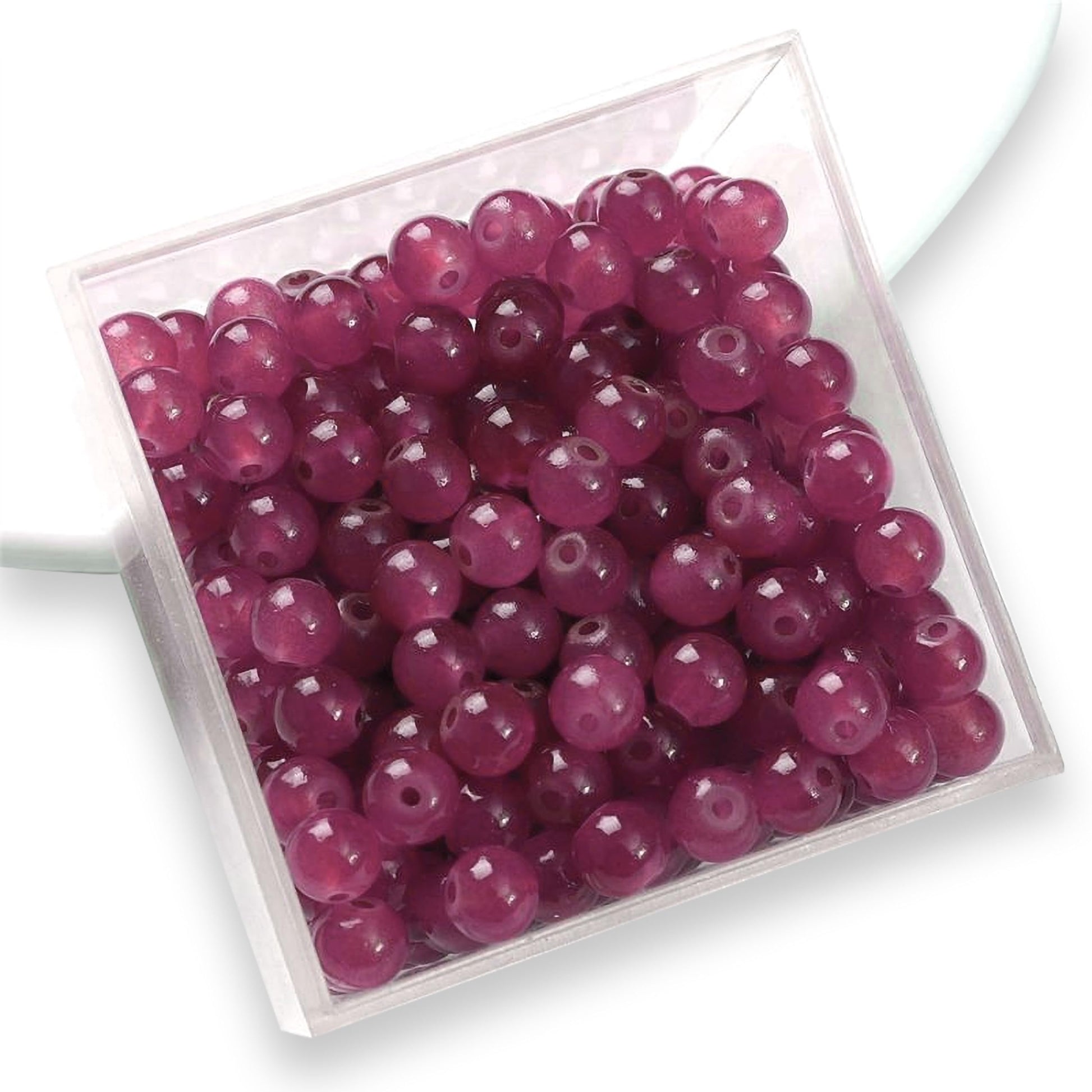 With maroon and pearl 6 mm and 6mm beads, bracelet making, necklace making and DIY jewellery projects gets a clean decorative look.