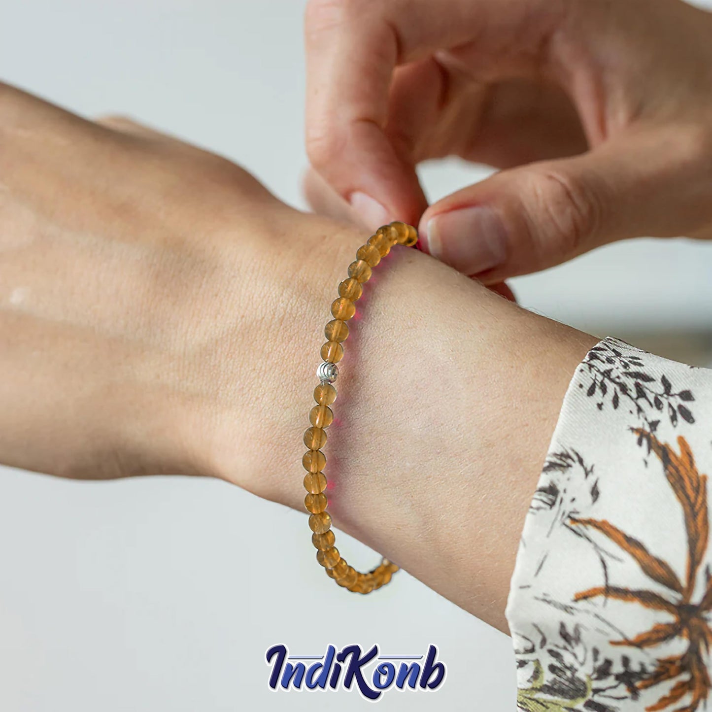 Use gold and multicolour 4mm beads to give DIY jewellery projects, beading craft and decorative craft finishing a neat decorative finish.