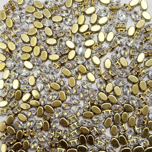 Oval 4x6 and multicolour rhinestone and stone rhinestones and flatback stones help shape a polished result for embellishment work, Lippan art and fabric decoration.
