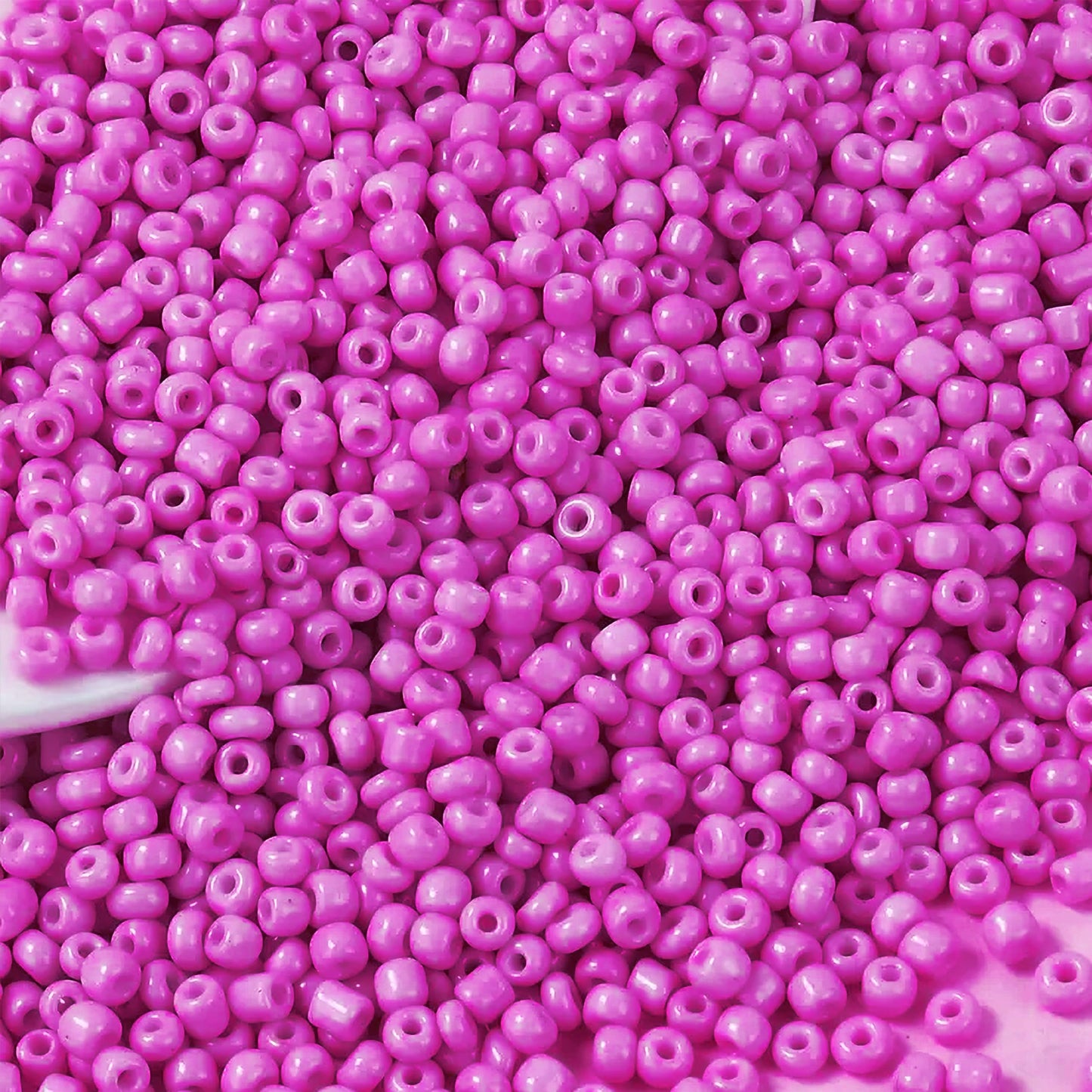 Use magenta 4mm and 4 mm beads to give bracelet making, necklace making and DIY jewellery projects a clean decorative look.