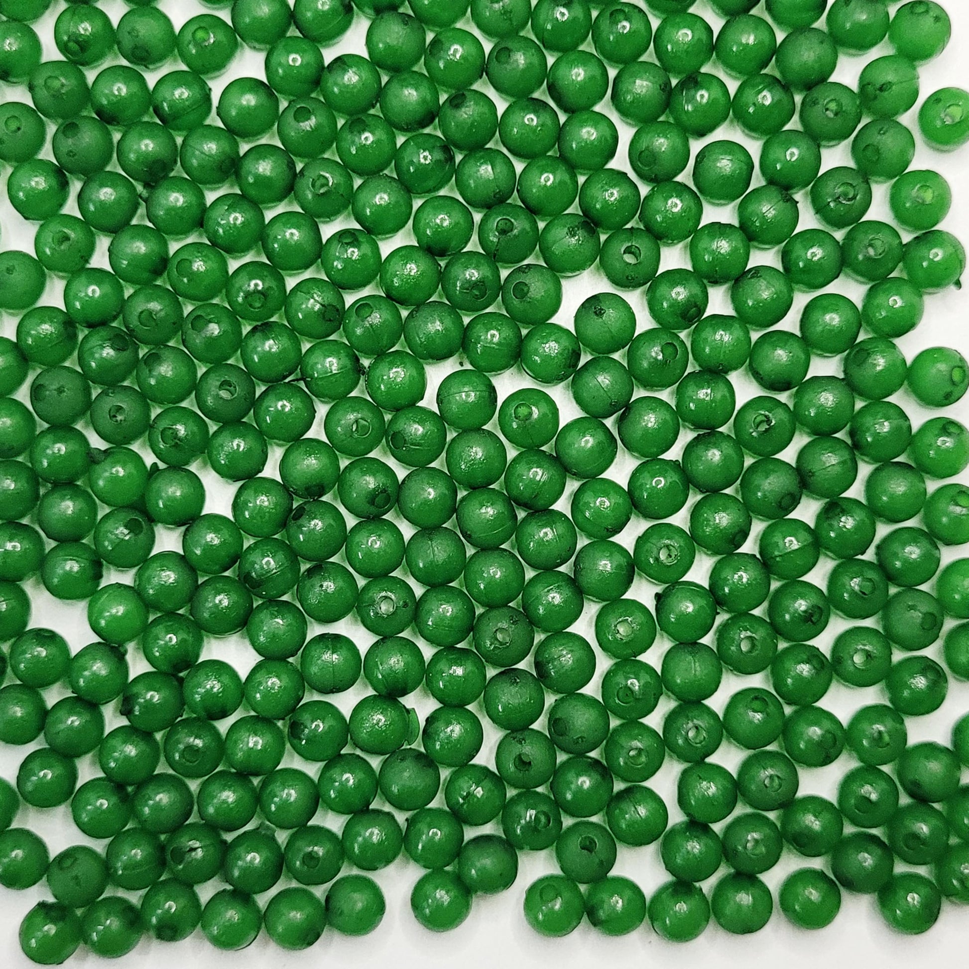 For bracelet making, necklace making and DIY jewellery projects, dark green and multicolour 6mm beads add a balanced decorative detail.