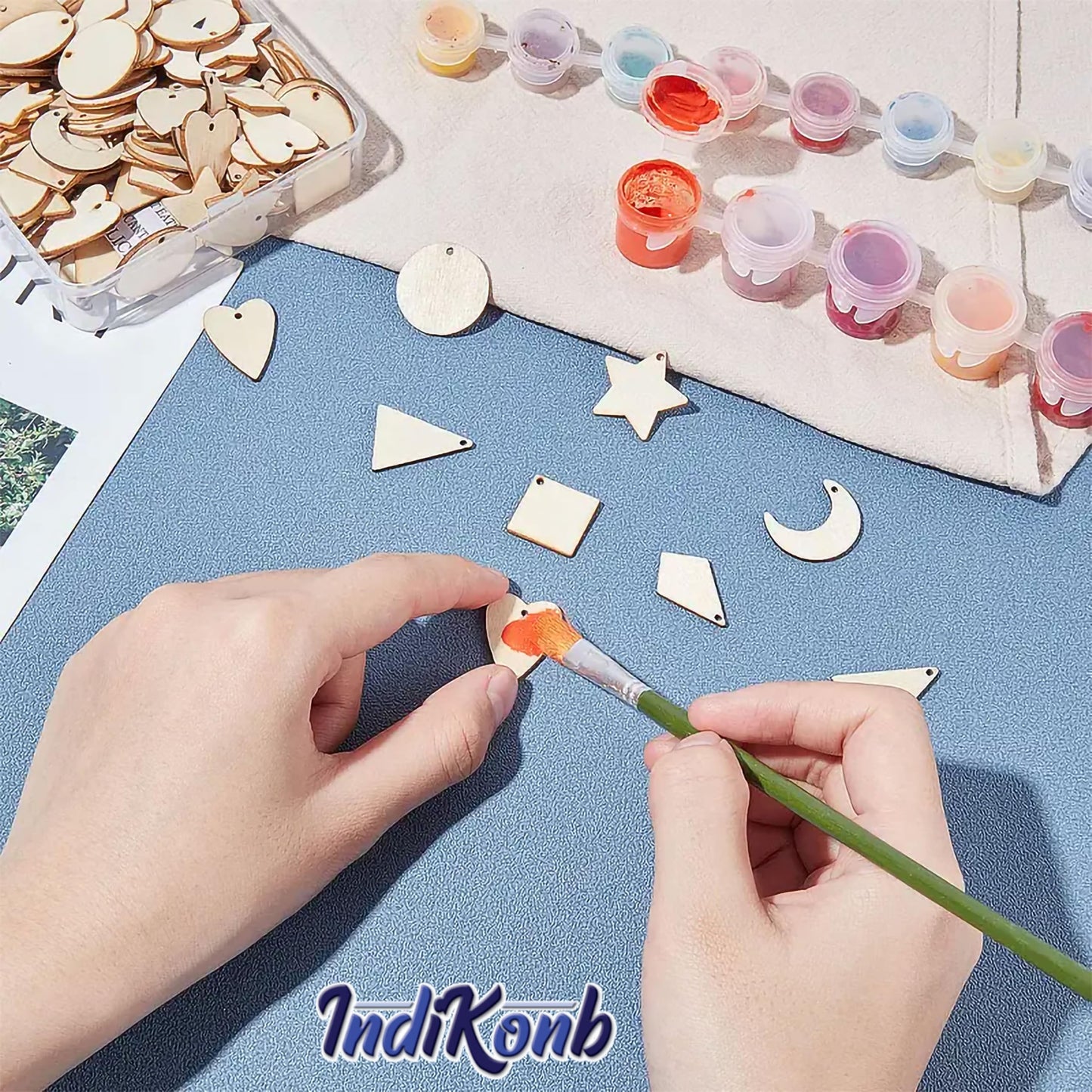 The neat decorative finish finish of gold 2 pcs jewellery making kit works nicely in craft classes, creative bead projects and decorative craft finishing.