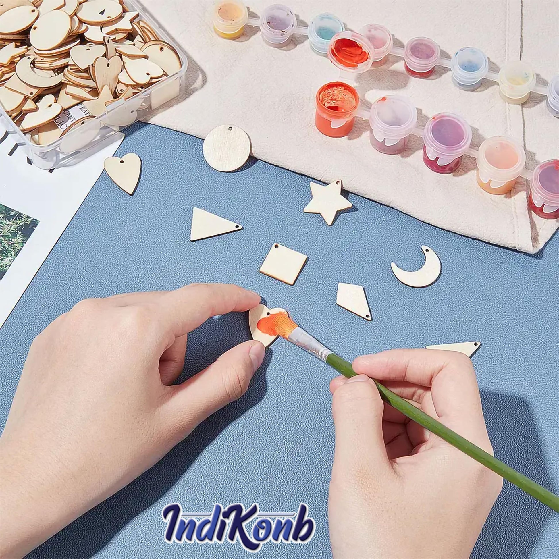 The neat decorative finish finish of gold 2 pcs jewellery making kit works nicely in craft classes, creative bead projects and decorative craft finishing.