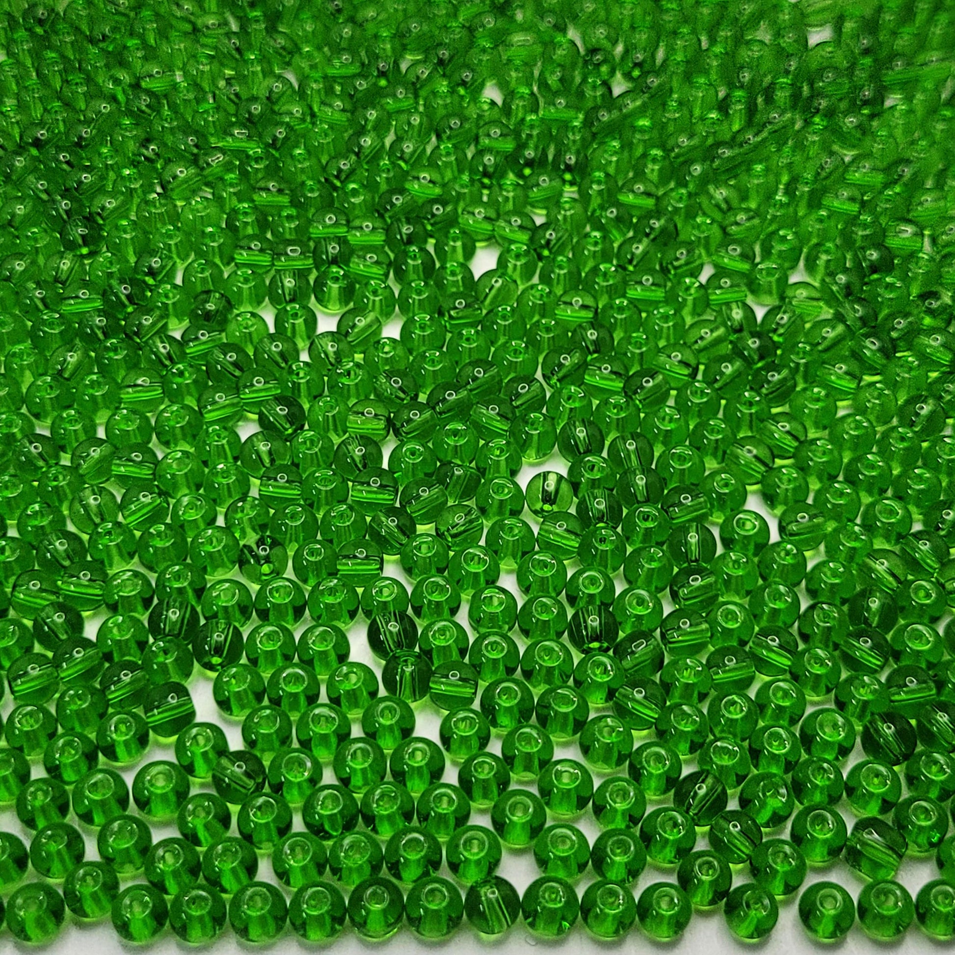 To add a clean decorative look, place green and multicolour 4mm beads into bracelet making, necklace making and DIY jewellery projects.