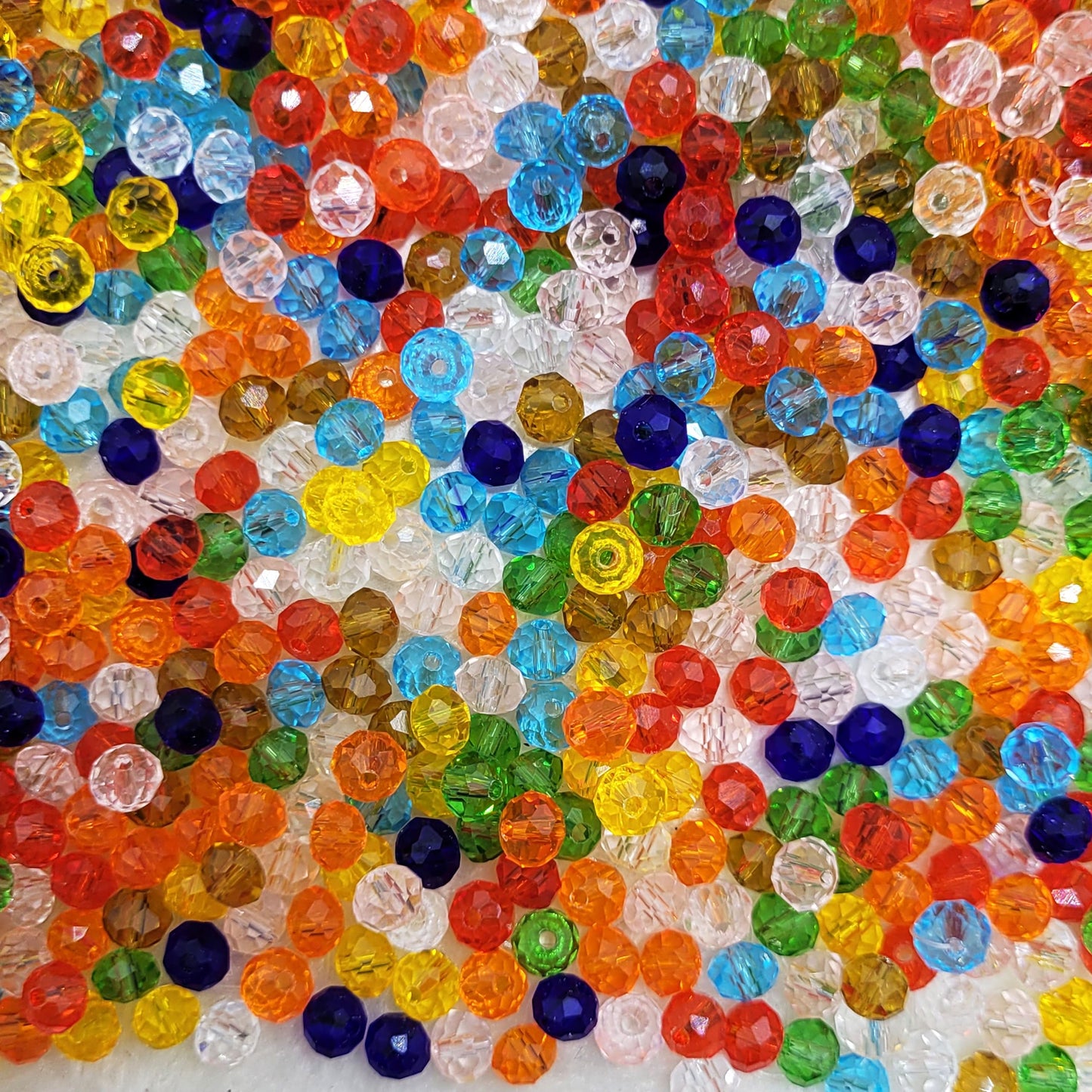 For a cleaner finish in bracelet making, necklace making and DIY jewellery projects, multicolour and transparent 6mm and 90 grams beads are a useful choice.