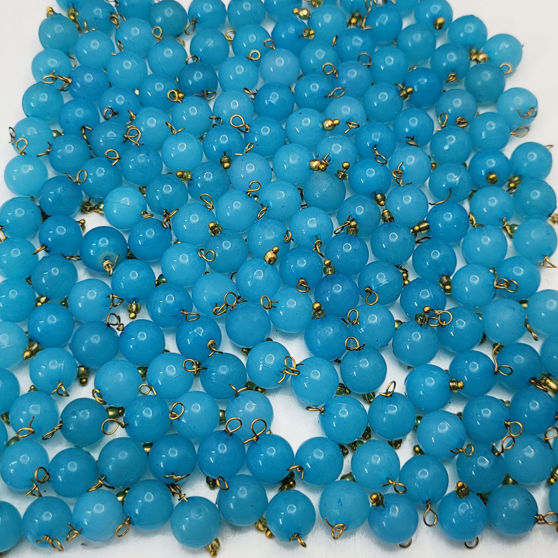 Use sky blue and multicolour 8mm beads to give bracelet making, necklace making and DIY jewellery projects a clean decorative look with sky blue detail.