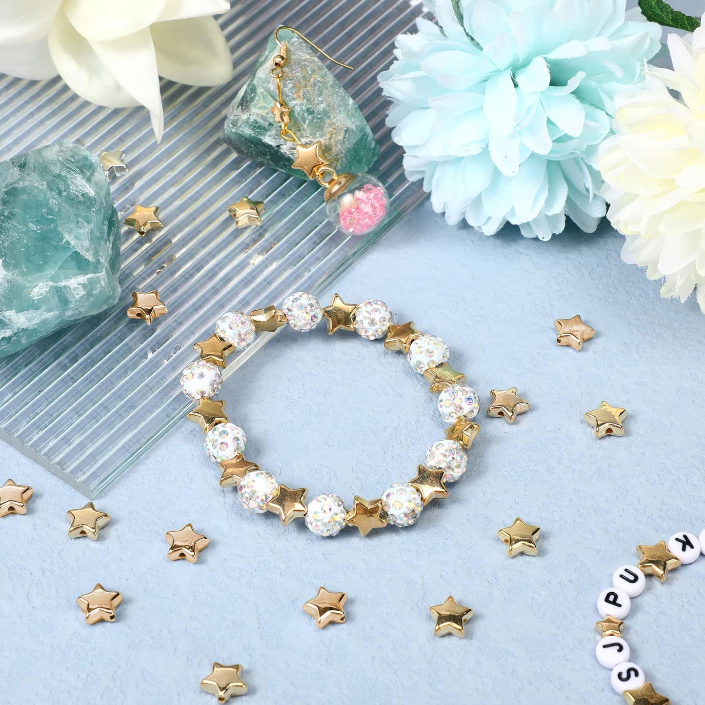 For polished results in DIY jewellery projects, beading craft and decorative craft finishing, star gold and silver plastic and acrylic beads help complete the design.