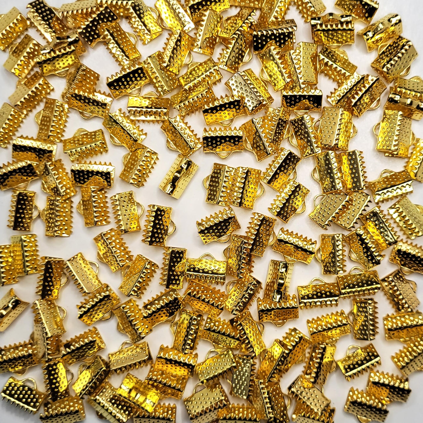 The look of gold 10mm jewellery making kit suits DIY jewellery making, bracelet making and craft classes, especially for clean decorative look.