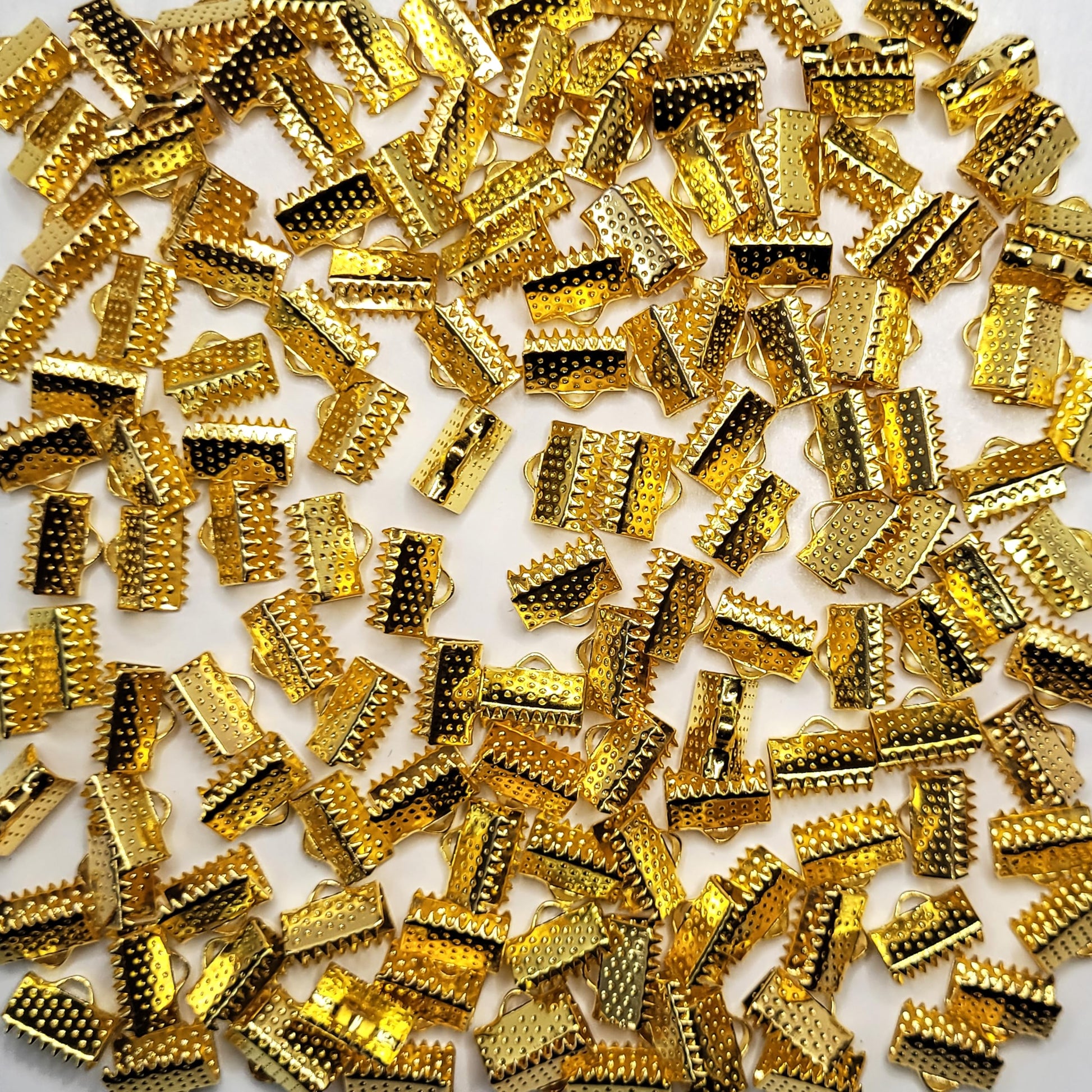 The look of gold 10mm jewellery making kit suits DIY jewellery making, bracelet making and craft classes, especially for clean decorative look.