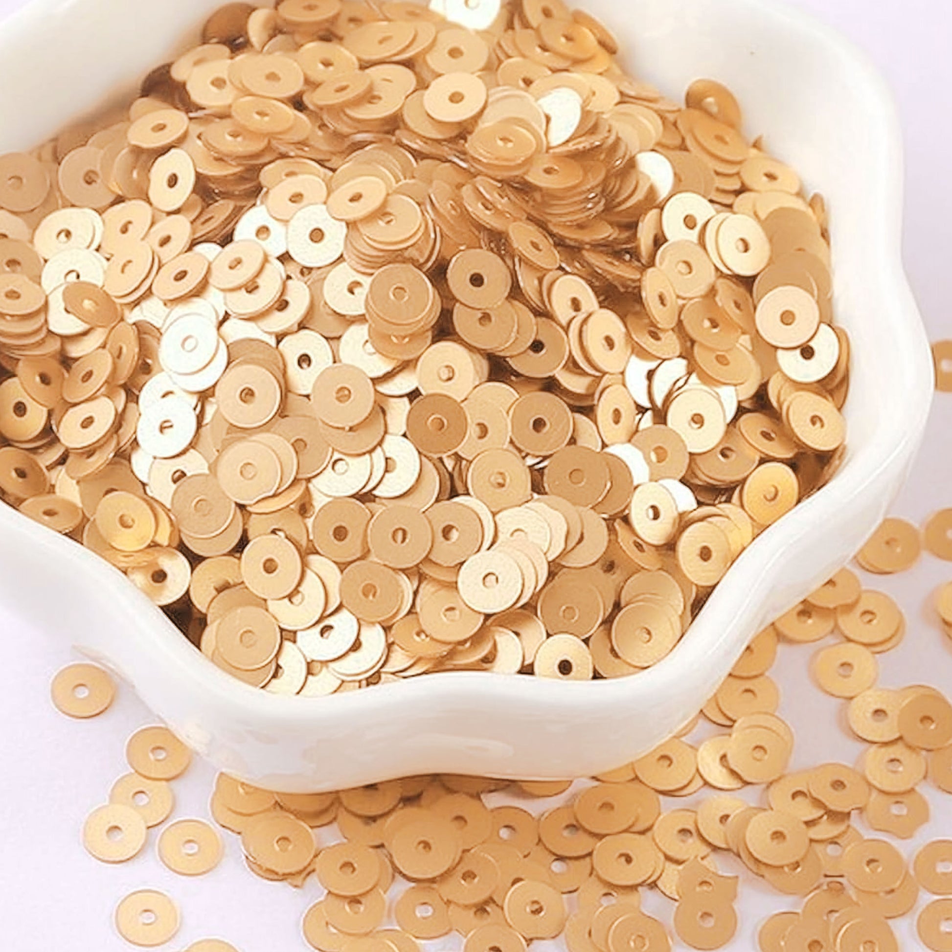 Pastel Pearl Round Sequins - Light Brown