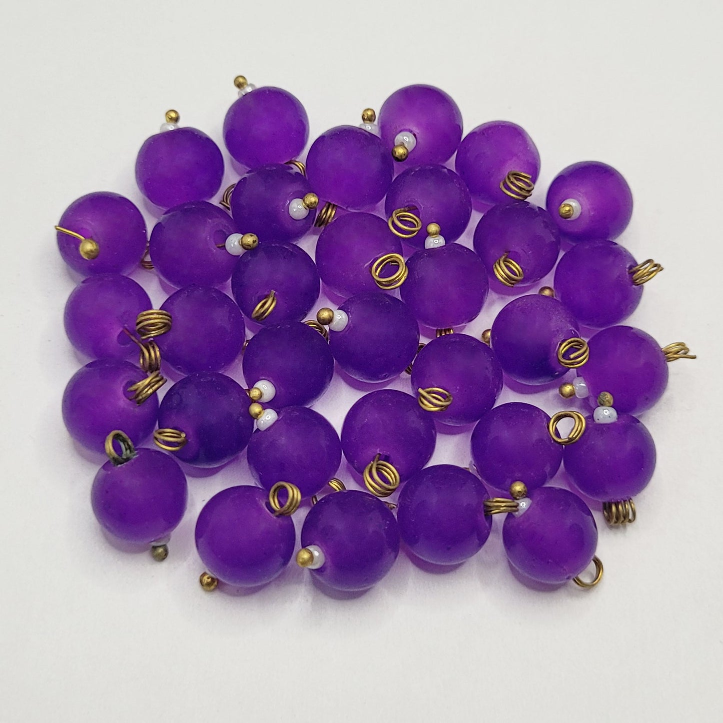 Lariya Round Hanging Beads 8mm - Pack of 25